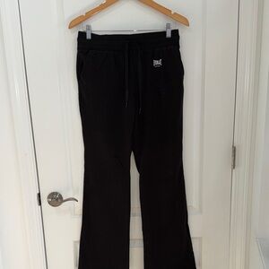 Everlast woman’s  Black flare elastic waistband pants size medium